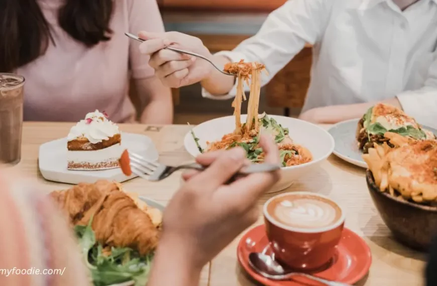 Lola's Cafe Menu