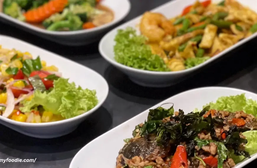 Khao Hom by Rung Mama Menu